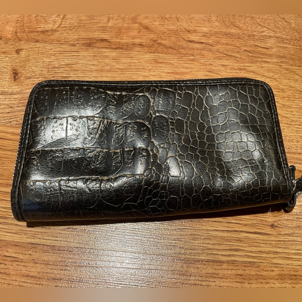 Jessica Simpson Wallet - Picture 2 of 7